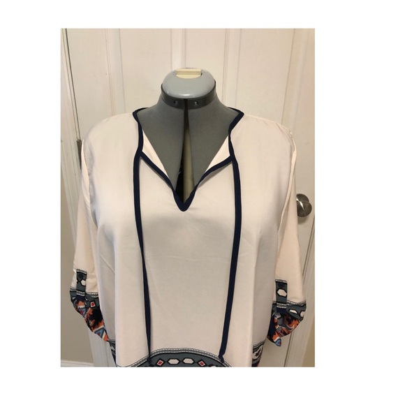 Blouse - Picture 2 of 3